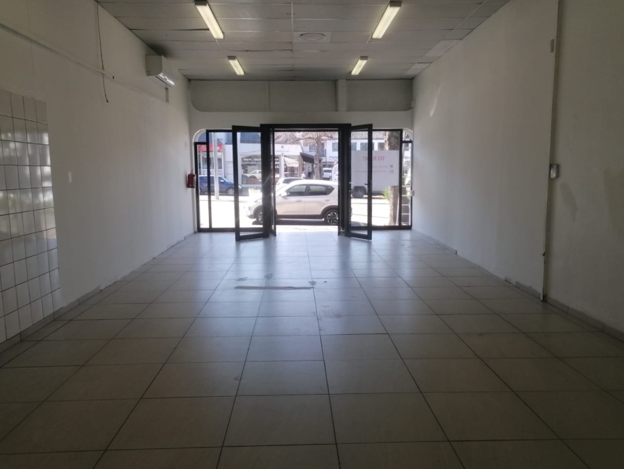 To Let Commercial Property for Rent in Somerset West Western Cape